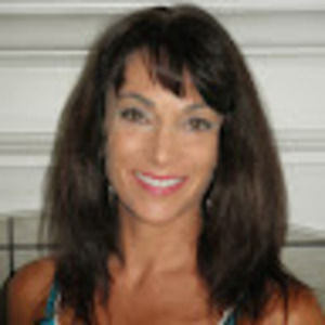 Meet your Posher, Leonora